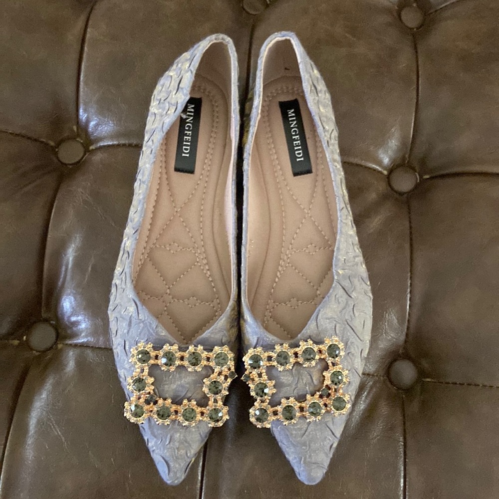 Mingfeidi fancy flats. Never worn. Great condition